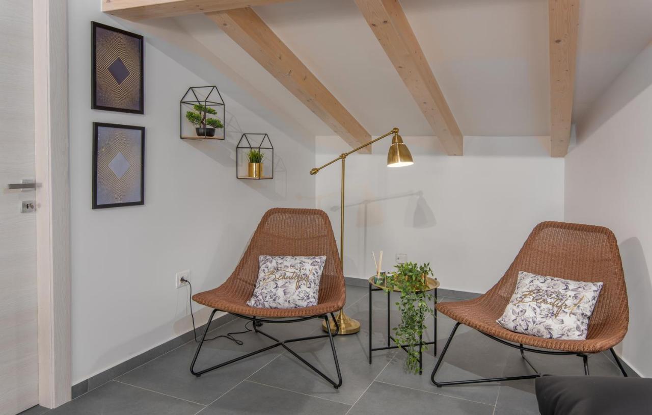 Apart Residence-Galant Rovigno Esterno foto