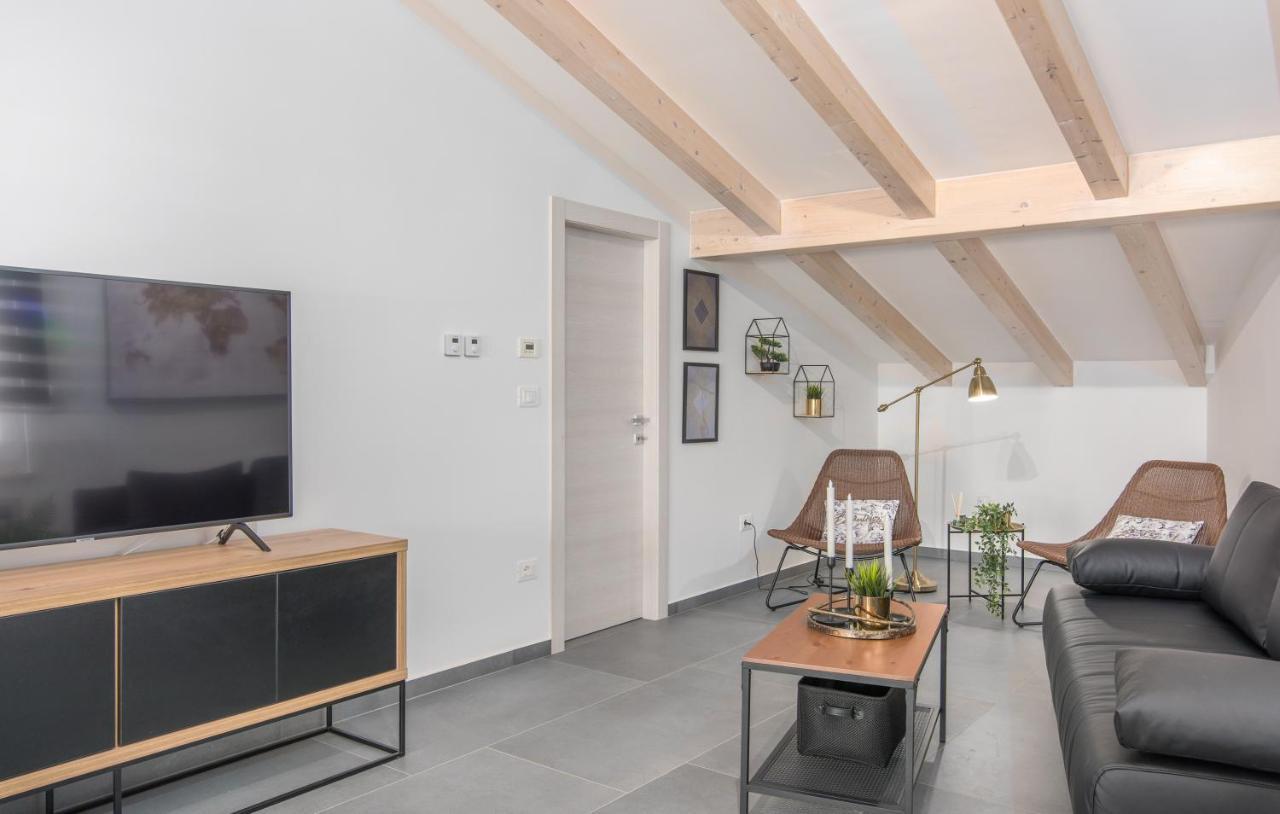 Apart Residence-Galant Rovigno Esterno foto