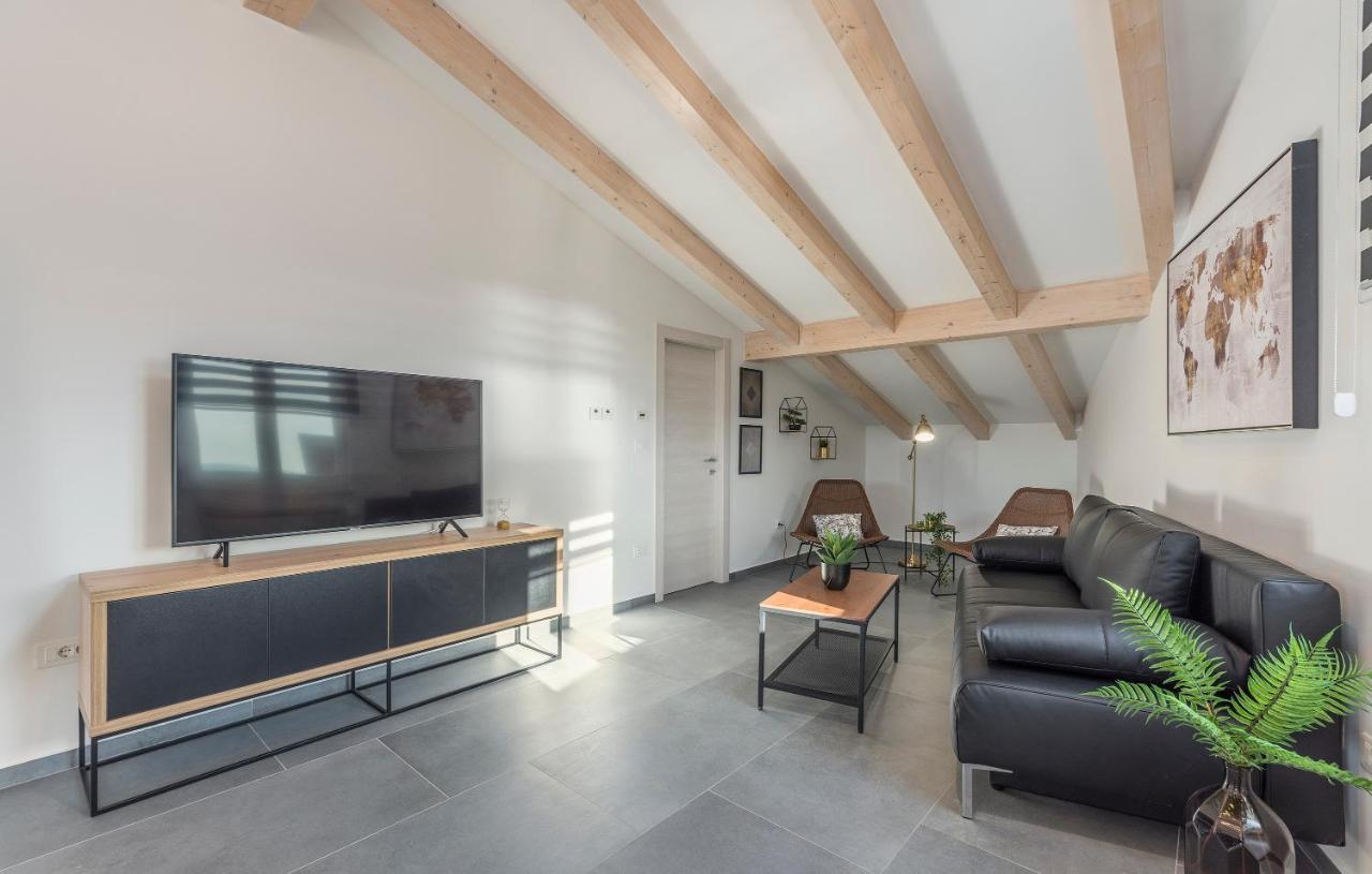 Apart Residence-Galant Rovigno Esterno foto