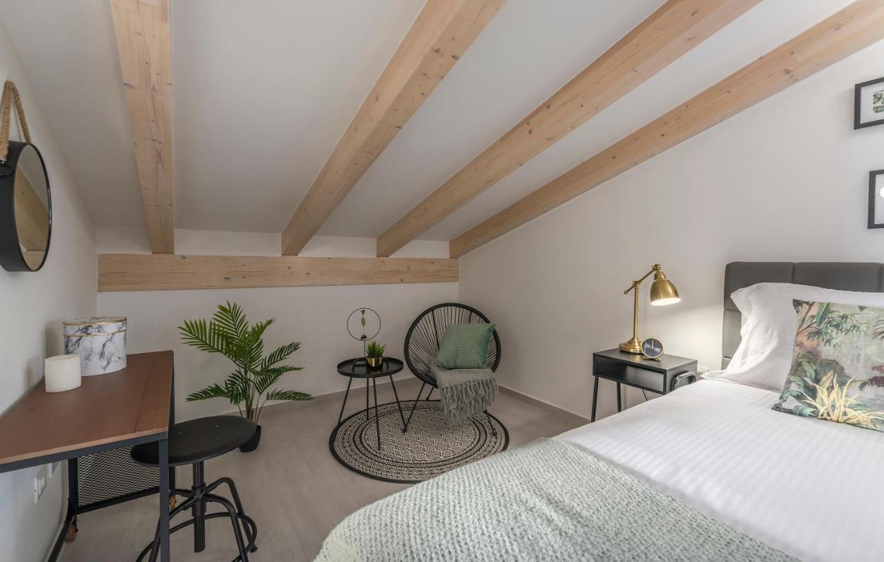 Apart Residence-Galant Rovigno Esterno foto