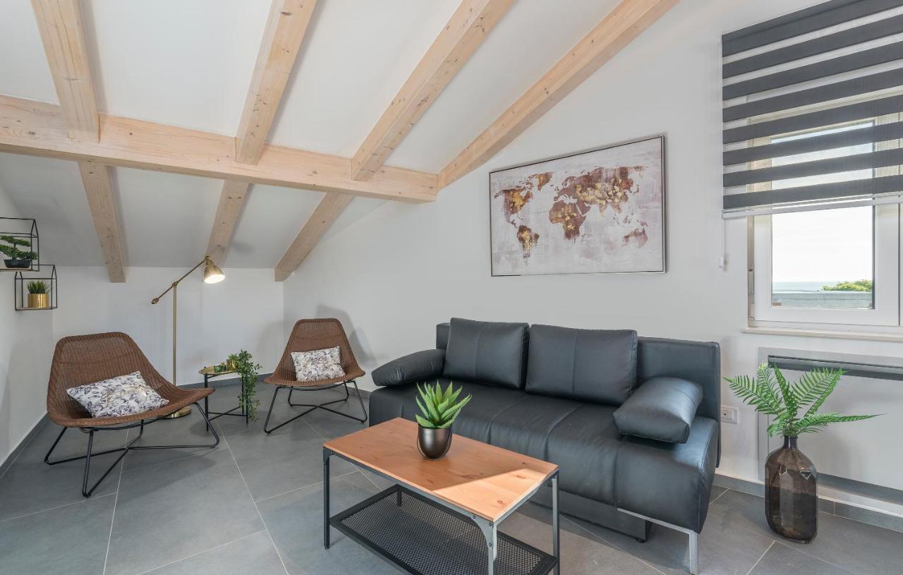 Apart Residence-Galant Rovigno Esterno foto