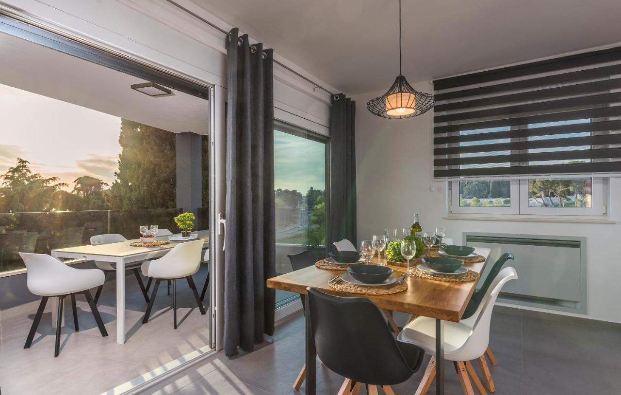 Apart Residence-Galant Rovigno Esterno foto
