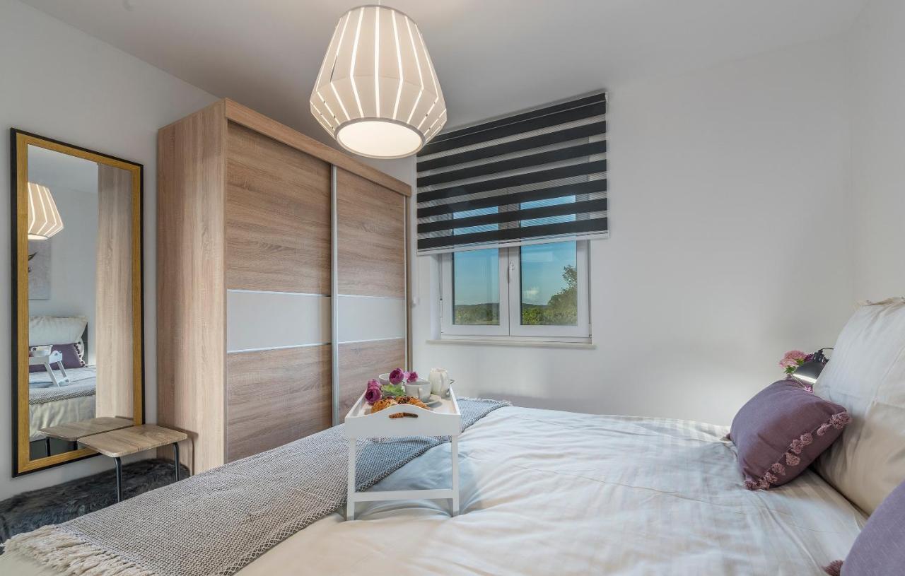 Apart Residence-Galant Rovigno Esterno foto