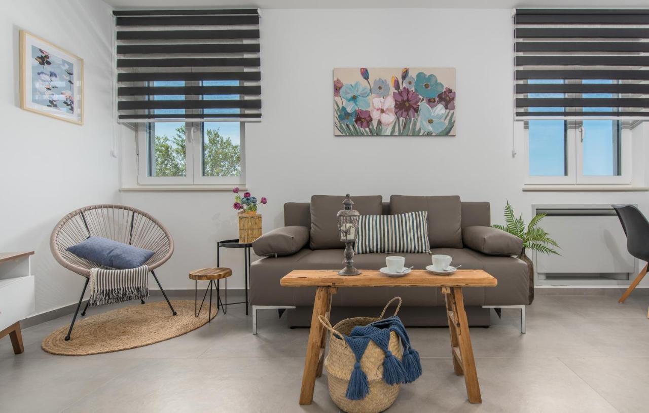 Apart Residence-Galant Rovigno Esterno foto